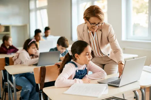 nettoyants écrans au meilleur prix pour les écoles et centres de formations